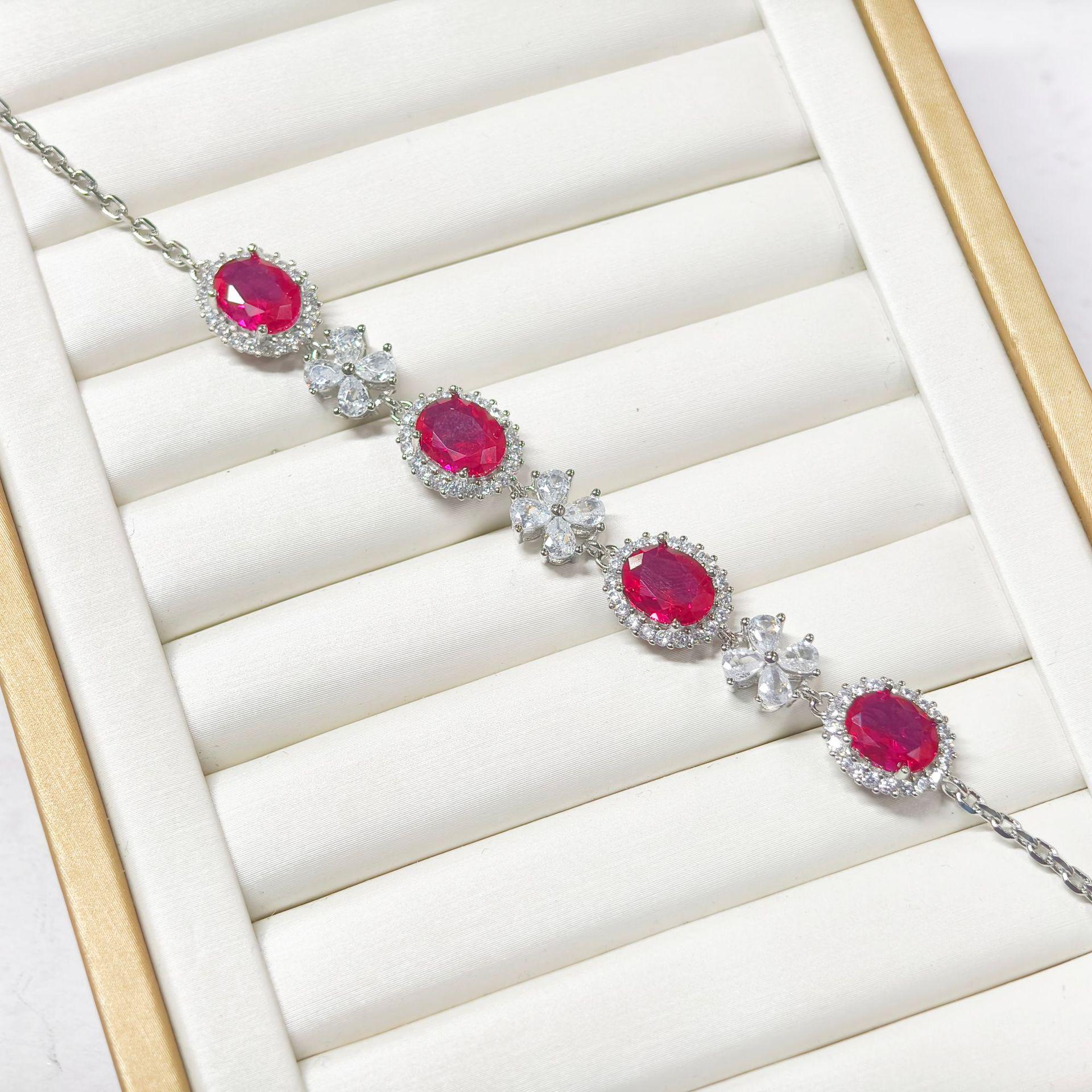 Gesi en Jewelry Luxury Zircon Snake & Four-Leaf Clover Bracelet
