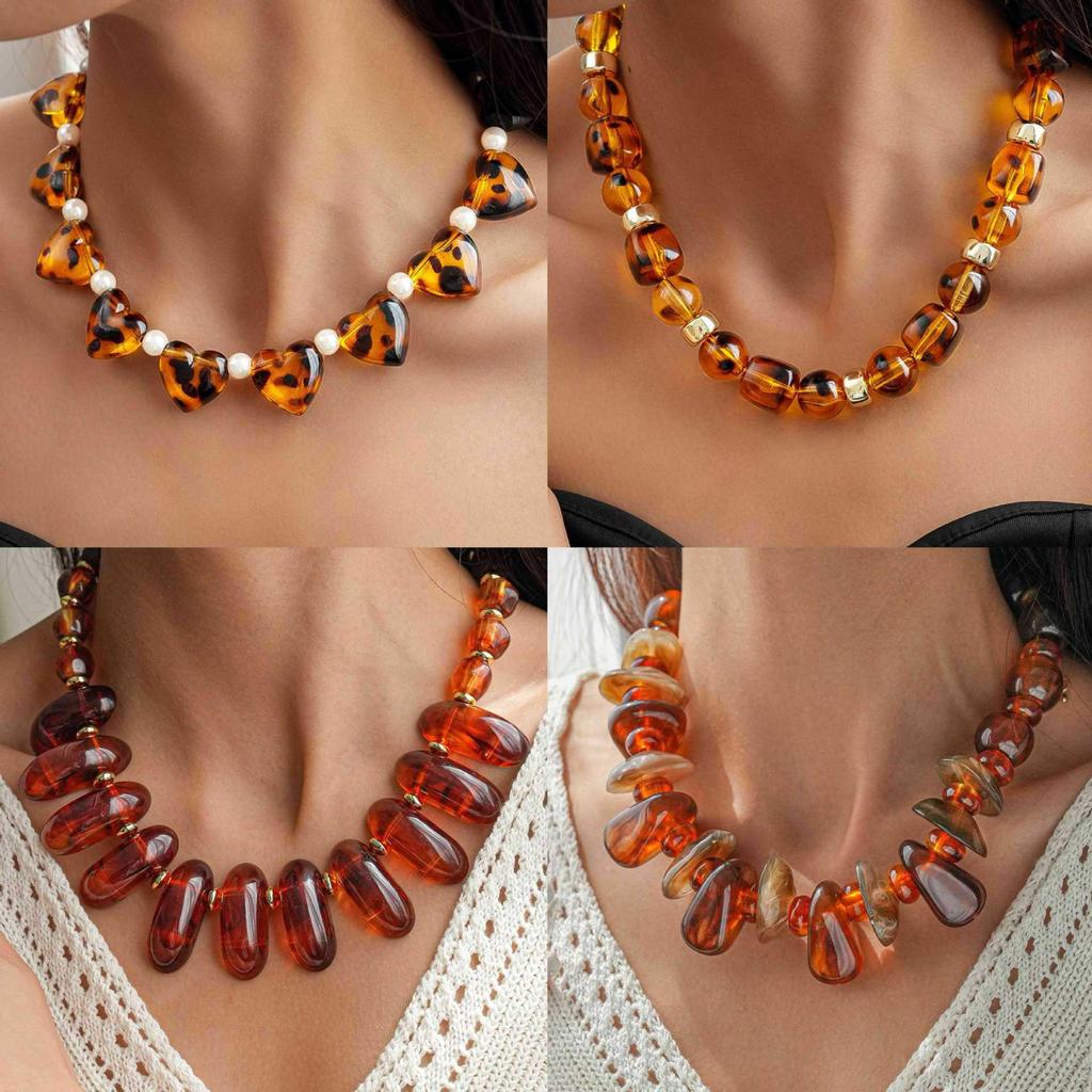 Elegant Acrylic Glass Beaded Pearl Necklace for Women – Versatile and Sophisticated Accessory