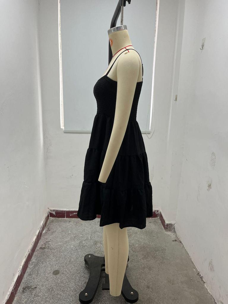 2024 Damen One-Shoulder Dünne Träger Texturiertes Kleid - Einfarbige, Vielseitiger Sommerstil