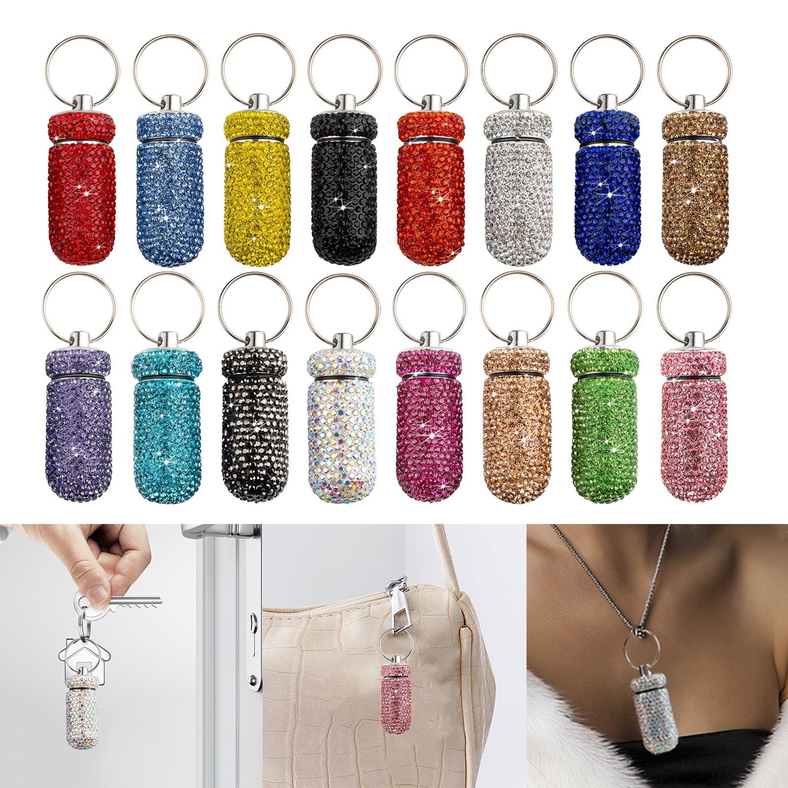 

Fashionable Medical Information Storage Pendant Sturdy Alloy Jewelry Accessory Pills Shape Necklace for Men and Women темного кольору хакі