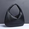 Spring and summer new crescent moon women's bag woven handbag large capacity simple versatile croissant zipper model