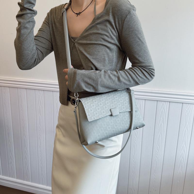 Bag Women's Fashion Underarm Bag New Small Square Bag Shoulder Bag Commuter Messenger Bag