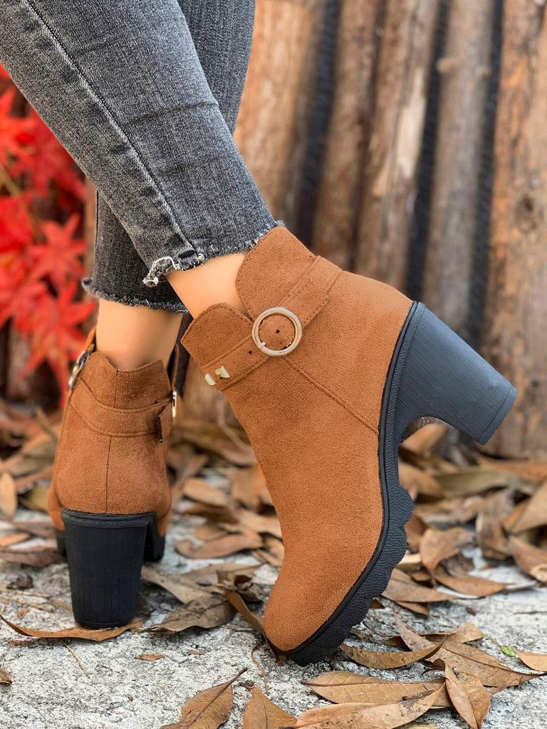 Plus Size Rivet Retro Martin Boots - Women's Autumn/Winter 2025 Chunky Heel Short Tube British Style.