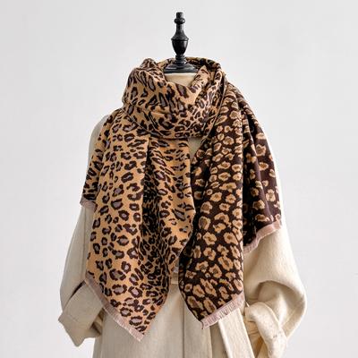 Luxury Vintage Leopard Print Faux Cashmere Scarf Soft Warm Stylish Wrap For Women Autumn Winter Essential