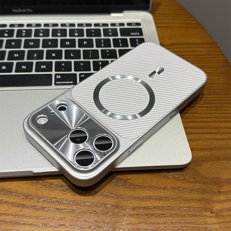 

Роскошная текстура из углеродного волокна для зарядки Magsafe Магнитный чехол для iPhone 17 Air 16 15 14 13 Pro Max CD Защитная крышка для камеры For iPhone 13 ProMax серебряный