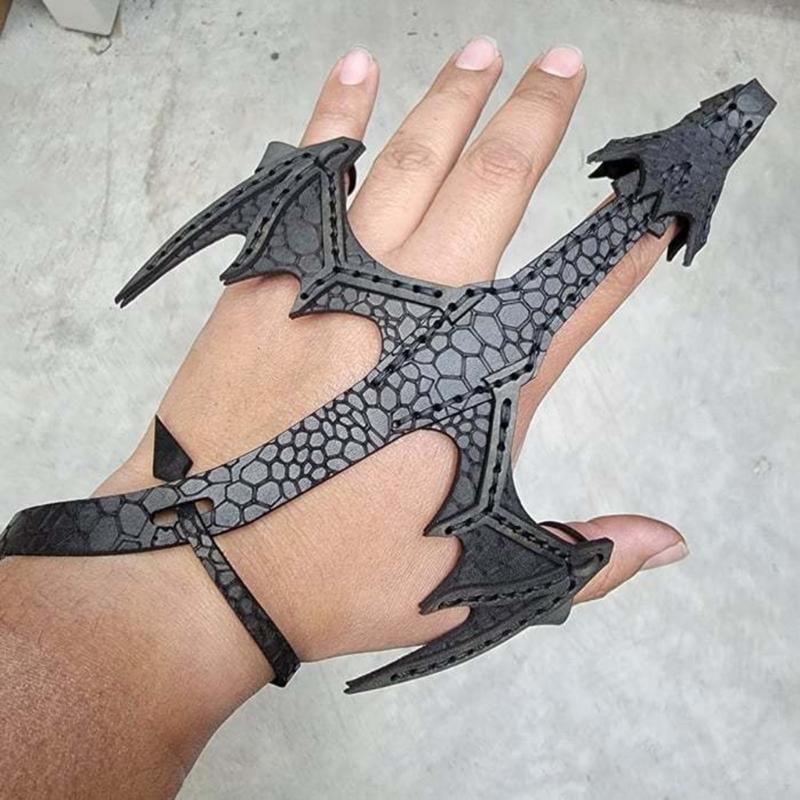 Adjustable Length Handchain PU Leather Dragon Bracelet Cosplay Cuff Arm Band for Fantasy Enthusiasts Unique Accessory
