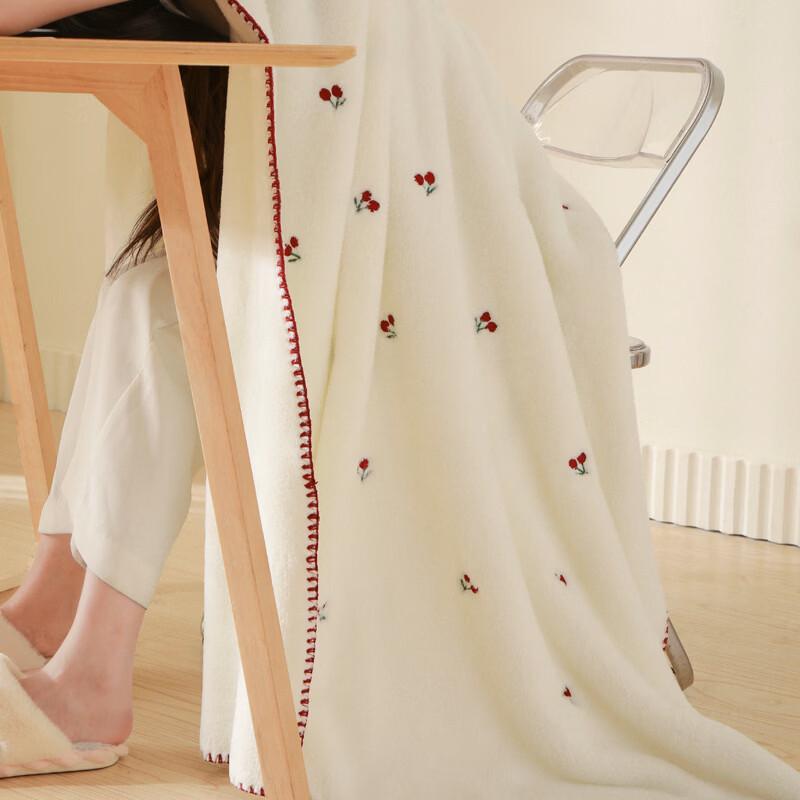 

Brangdy Cherry Embroidered Blanket