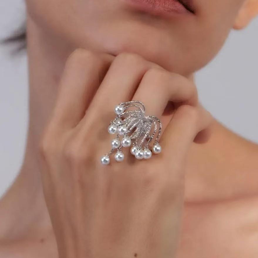 Star-Inspired Fashionable Water Fireworks Bead Ring – Light Luxury and Exquisite Design