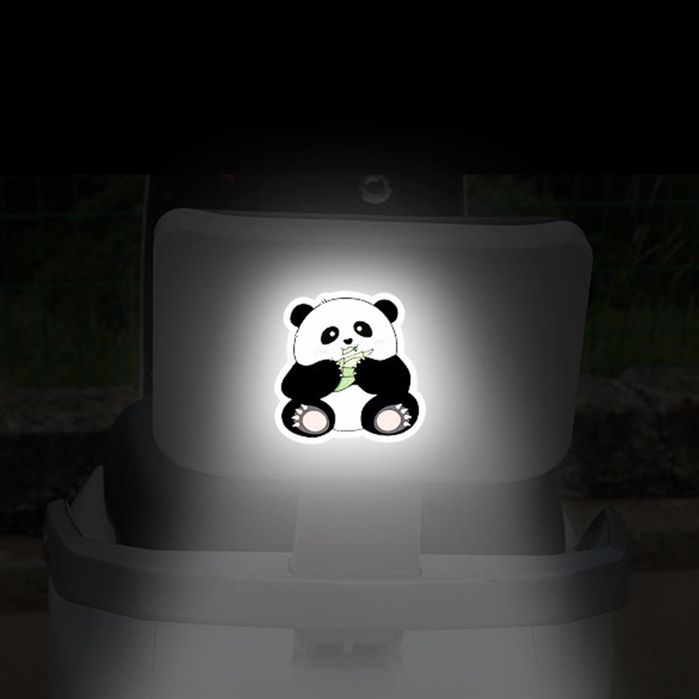 5ks/sada nálepka na motocyklovou přilbu Vodotěsný Creative Pandas noční výstražná cedule Reflexní nálepka Exteriérové příslušenství