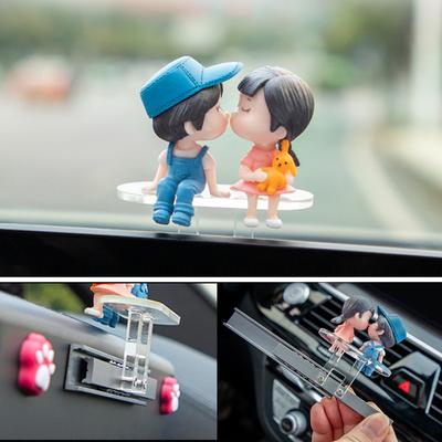 Auto Automatische Schiebe Niedlichen Cartoon Paar Ornament Action Figur Figuren Auto Innen Dashboard Center Konsole Dekoration