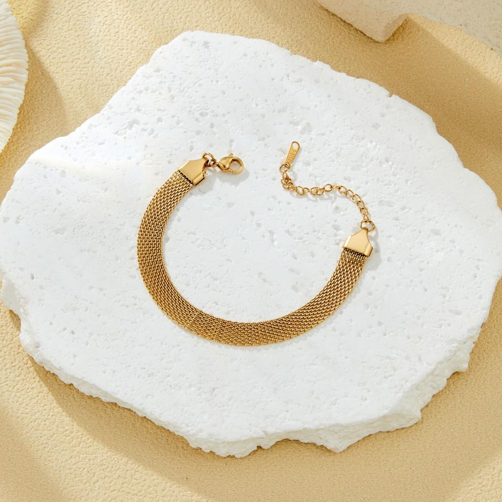 Elegant Gold Titanium Necklace Contemporary Ins Hip Hop Choker For Trendy Style Womens