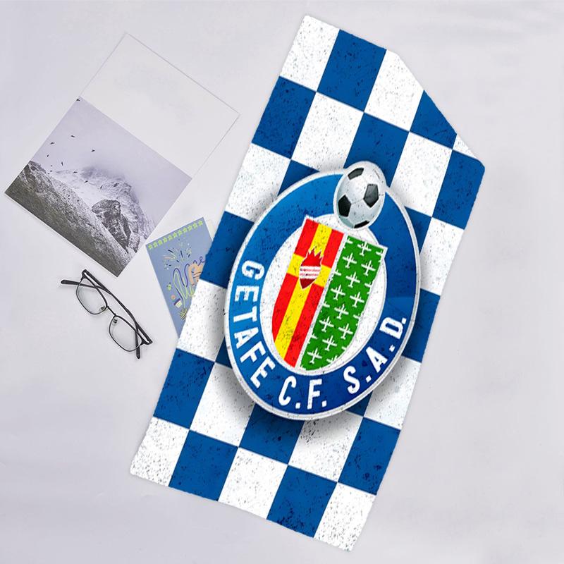 1pc Football Team (74) Beach Towel, Beach and Seaside Swimming Pool Equipment, Fashion Pattern, Rectangular, Travel Essentials