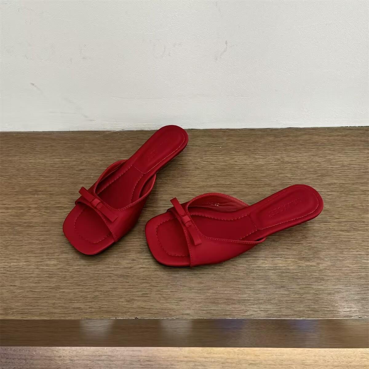 

Модные летние женские шлепанцы с перемычкой для пальца, новинка 2025, модные элегантные шлепанцы на танкетке, женские повседневные уличные пляжные шлепанцы сандалии 35 красный