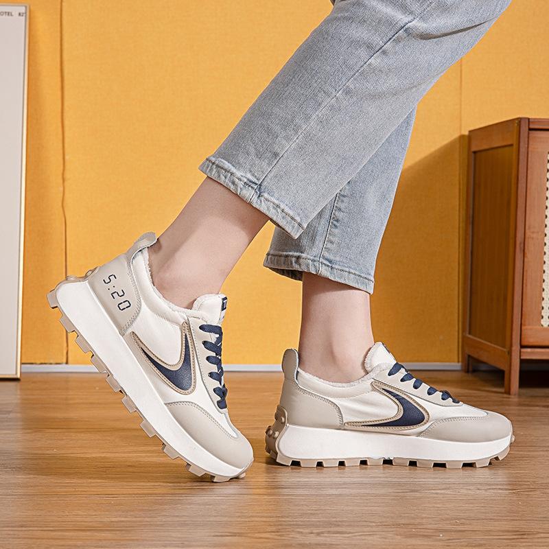 Fleece Thick-Soled Heightening Waffle Shoes Female Students Versatile Board Shoes Non-Slip Sports Casual Shoes Dad Shoes