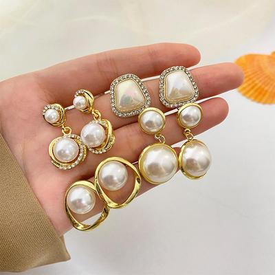 Fashion Elegant Gold Color Earrings for Women White Temperament Irregular Stud Earrings Trendy Jewelry Gifts