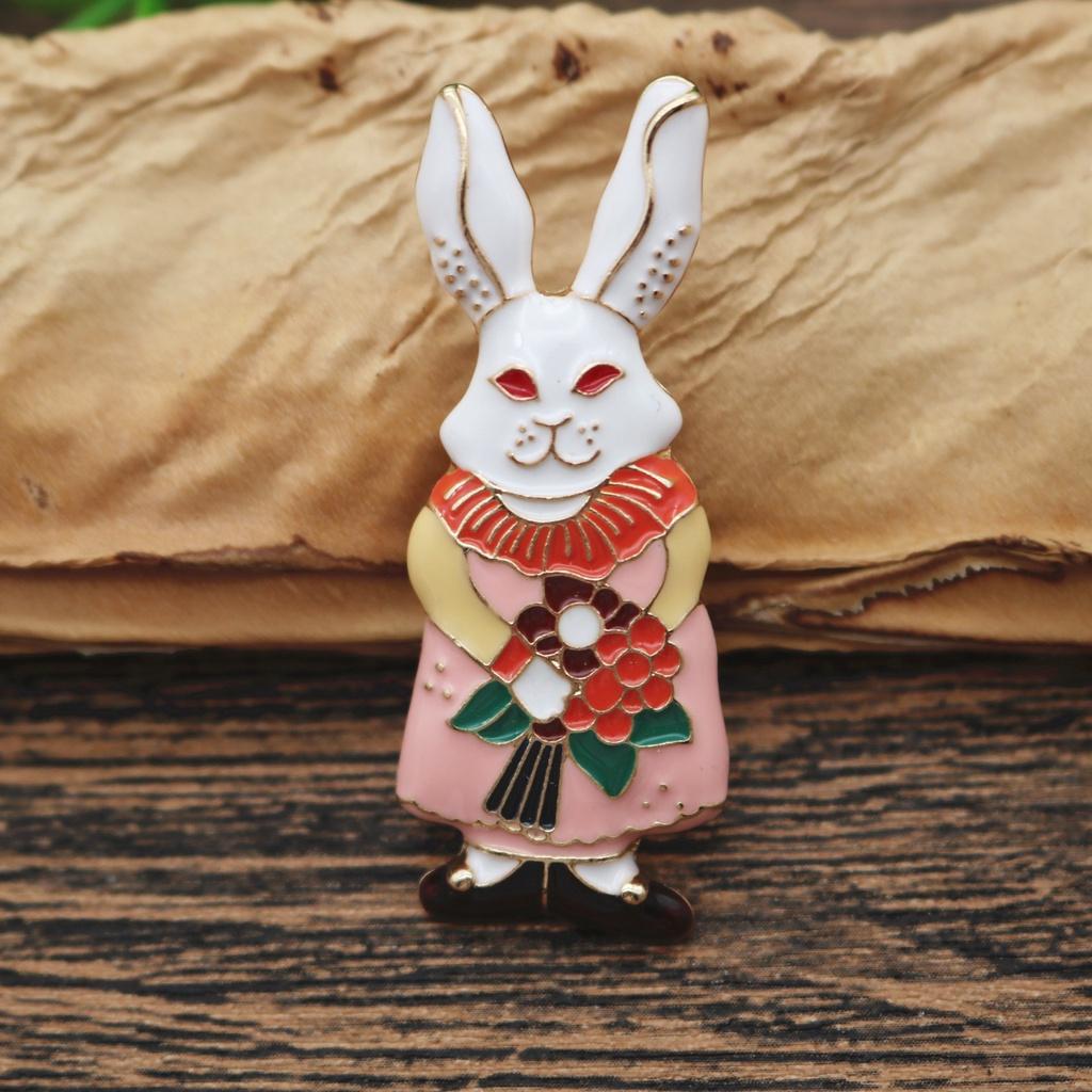 Little Bunny Collar Pin Badge Enamel Alloy Corsage Cartoon Animal Rabbit Brooches Vintage Scarf Buttoning for Woman Suit Pins