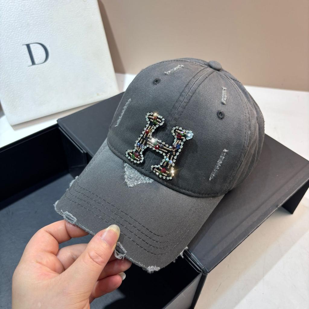 Spring and Summer New Heavy Industry Rhinestone Letter Washed Hole Baseball Cap American Personality Small Fragrance Gradual Change Cap Woman