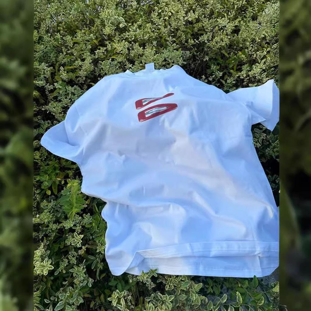 Unisex Oversized American Retro Print T-Shirt - Fun, Casual, Minimalist Hair Accessories Design