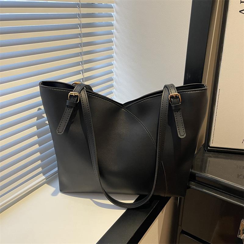 Large-capacity Tote Bag - Stylish Hand-held Casual Chic Shoulder Bag