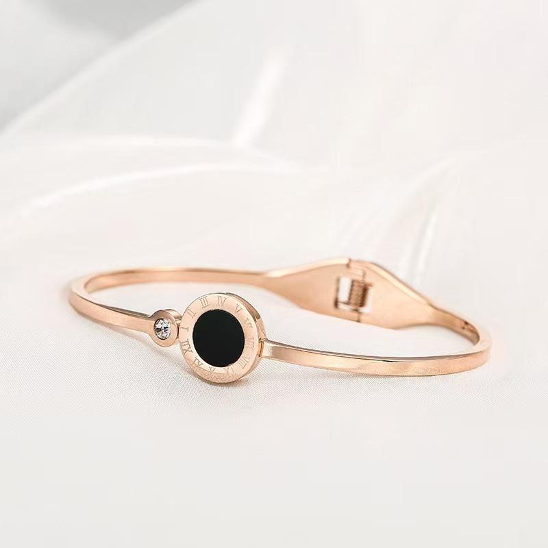 

Bracelet popular Korean version of daily commuting simple spring opening bracelet female versatile fashion personalized simple bracelet