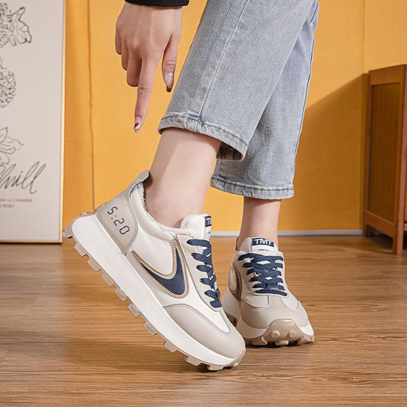 Winter velvet thick-soled heightening Forrest Gump shoes students is versatile running sports casual shoes