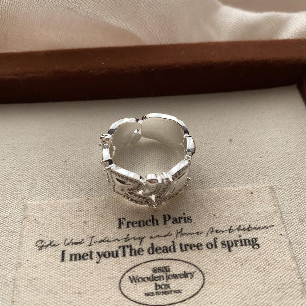 Princess Court Wind Yellow Gold Ring Niche Ring Dot Diamond Jewelry Premium Versatile Temperament Personality Ring