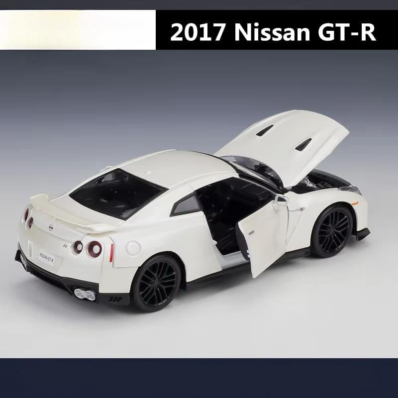 1:24 Static  Simulation GTR R35 Alloy Racing Model Die-cast Metal Sports Car Collection Display High Simulation Children's Toy Boy Gift