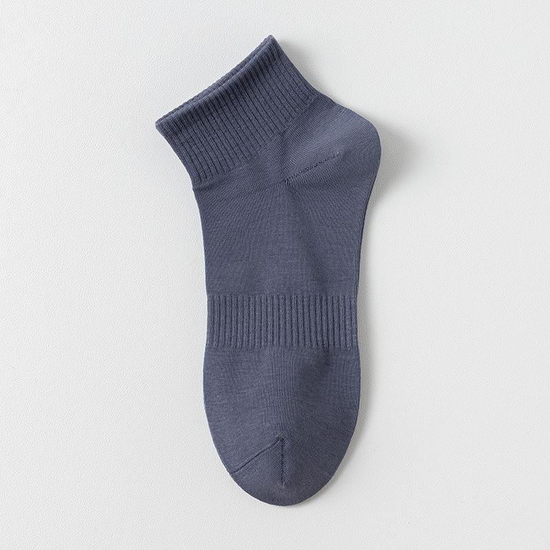 Men's Summer Thin Solid Color Breathable and Sweat Absorbing Mid Calf Sports Socks