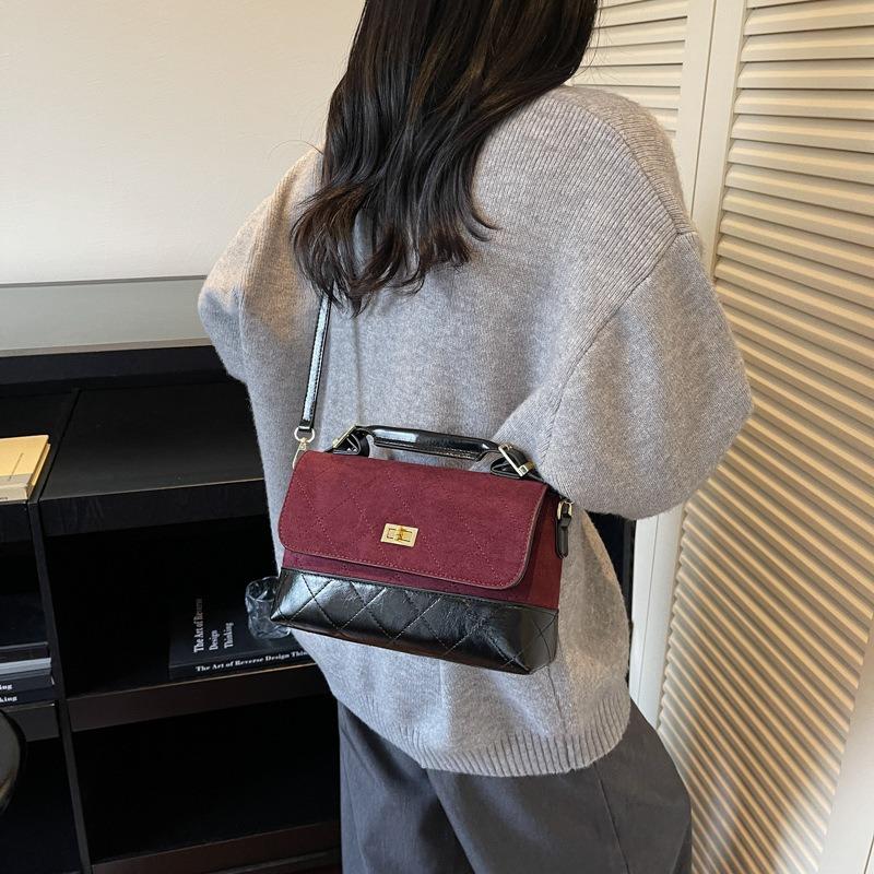 Retro Suede Handbag Small Bag Women's New Small Square Bag Simple Messenger Diamond Chain Bag Tide