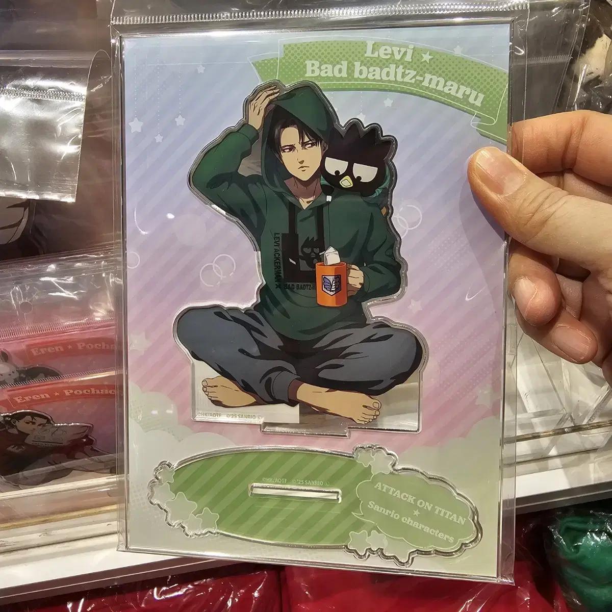 

Последняя акриловая подставка от Levi San Mario