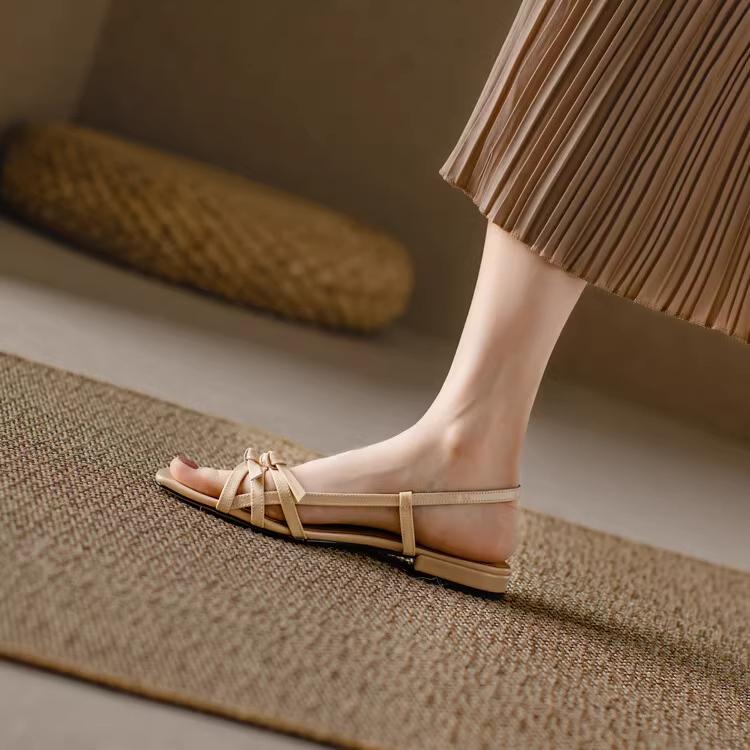 Fashion French Bow Flat Sandals Women 2025 Summer New Niche Design Sense Braided Simple 100 Comfortable Open-toed Sandals