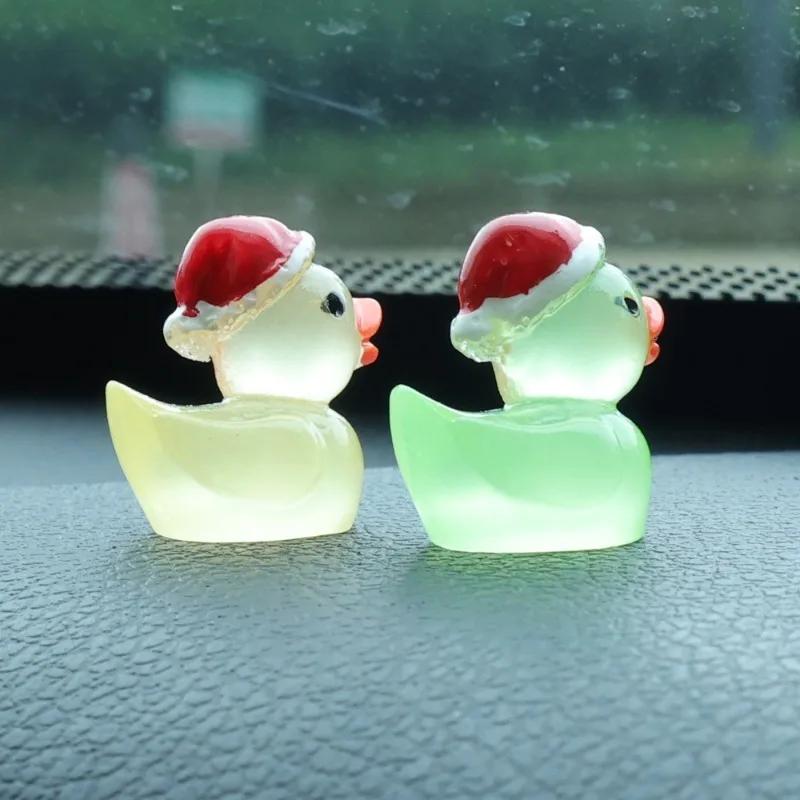 6/1pcs Duck Ornaments Car Christmas Hat Cartoon Luminous Little Duck Ornaments Noctilucent Resin Automotive Decoration Ornaments