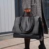 Women'S Bag Large-Capacity Bag Tote Bag Light Luxury High-End Handbag Niche Design Shoulder Bag