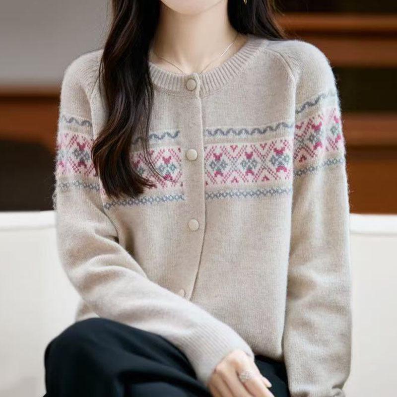 Autumn 2025 Korean Style Round Neck Wool Cardigan - Women's Retro Jacquard Button Sweater, Loose & Slimming.