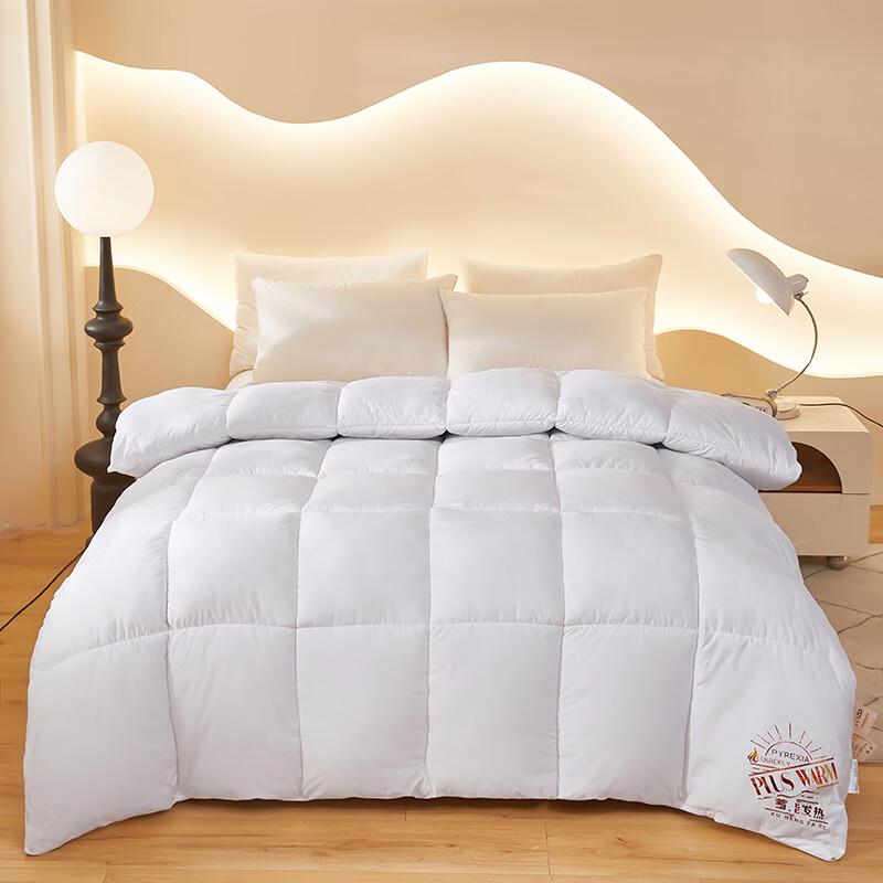 

Теплое зимнее одеяло гостиничного качества