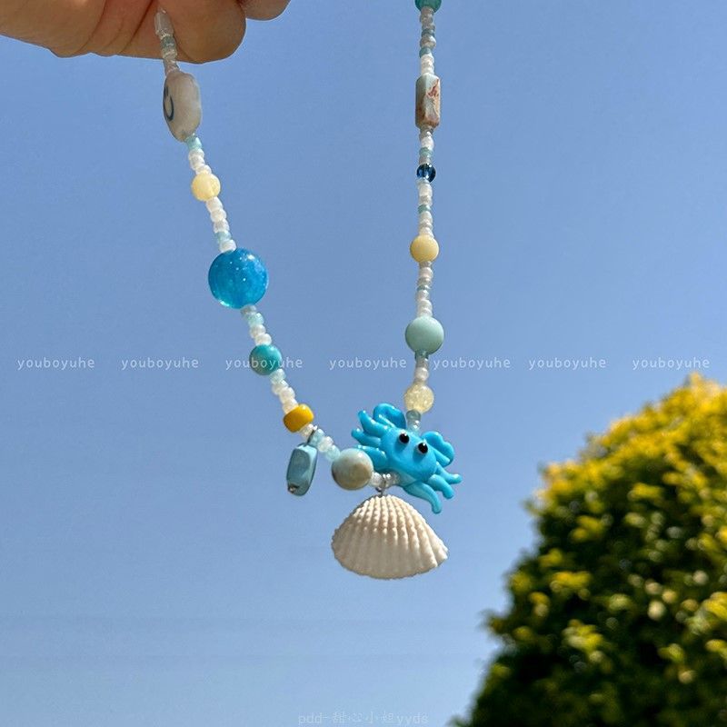 Glazed bead resin crab pendant necklace fashionable niche versatile collarbone chain small fresh high-end jewelry
