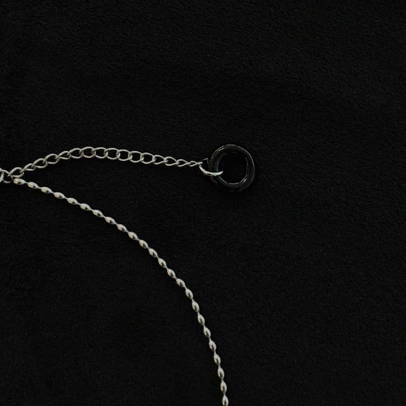 APIOH Egg Ball Necklace