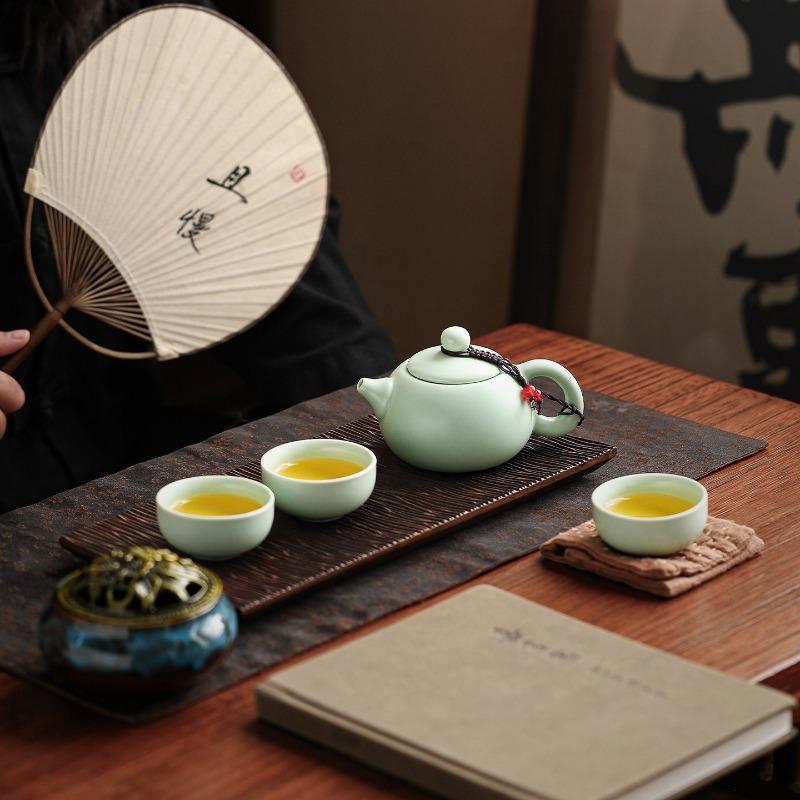 Traditional Chinese Porcelain Tea Gift Set with Bag Palace Culture Reusable Cup for Business Partner Corporate Client Present