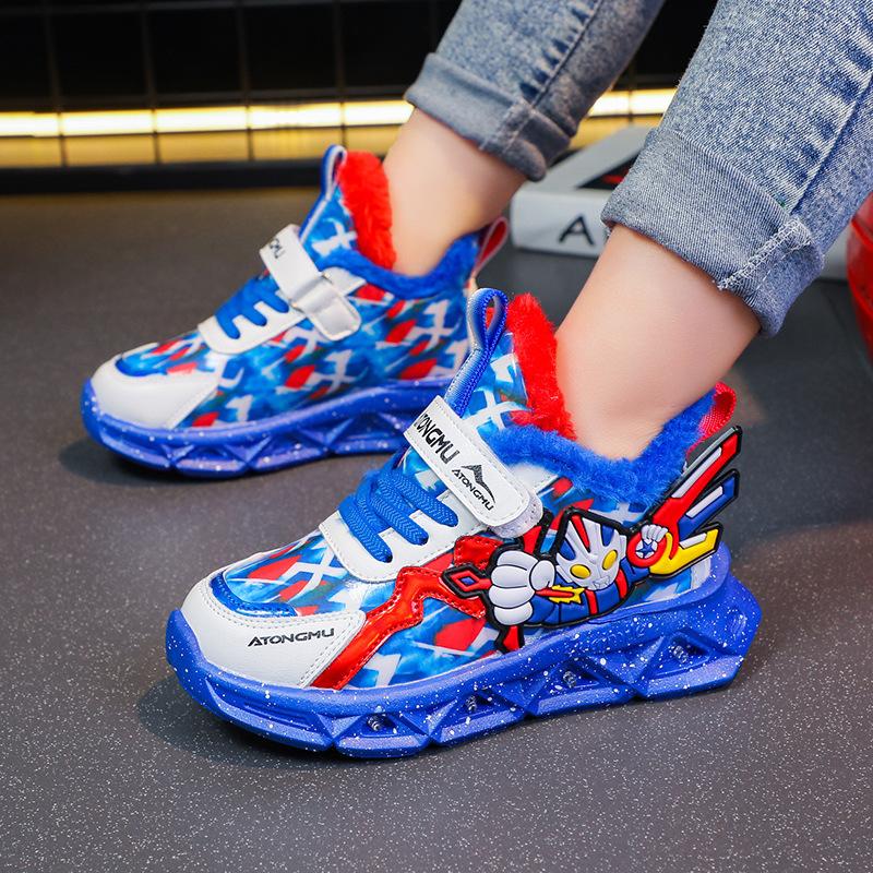 Boys' Shoes with Lights 2025 Summer New Mesh Breathable Children's Sports Shoes Versatile Boys Soft-soled Shoes Shine