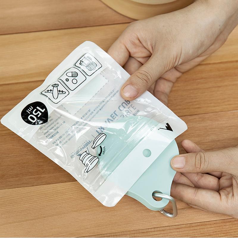 Camping Hiking Folding Cups Food Grade Silicone Telescopic Water Bottle Heat Resistant For Travel Lightweight To Carry Mugs Coffee Handcup