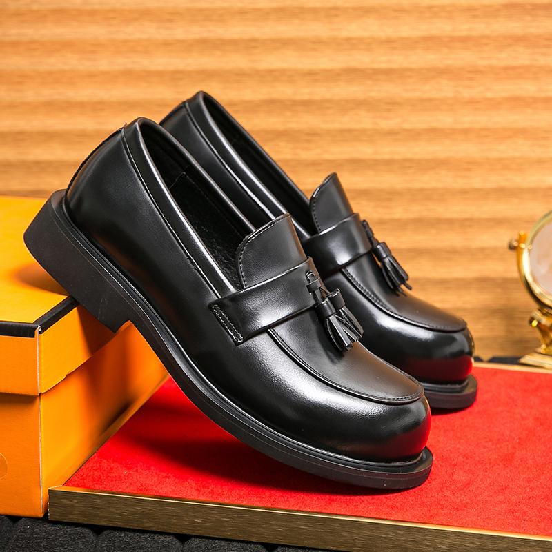 Gentleman Party Shoes College Style Men Slip-On Loafers Retro RoundToe Business Shoes Classic Banquet Formal Dress Shoes