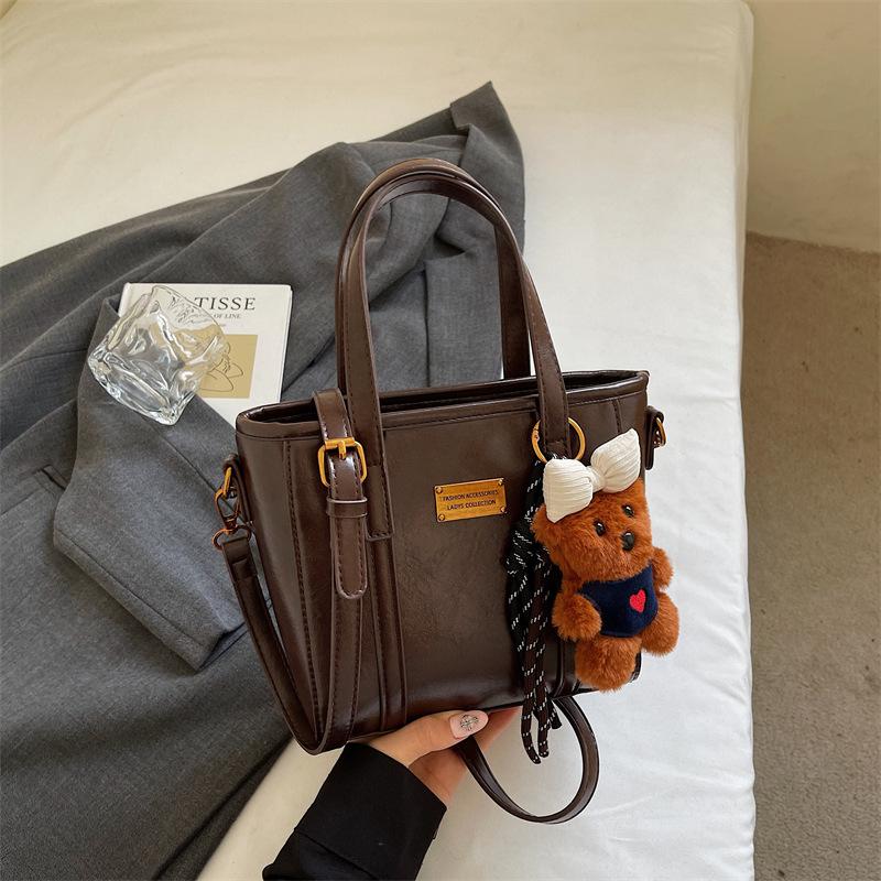 Fashion commuter large-capacity bag women's 2025 new high-value foreign fashion shoulder bag handbag women