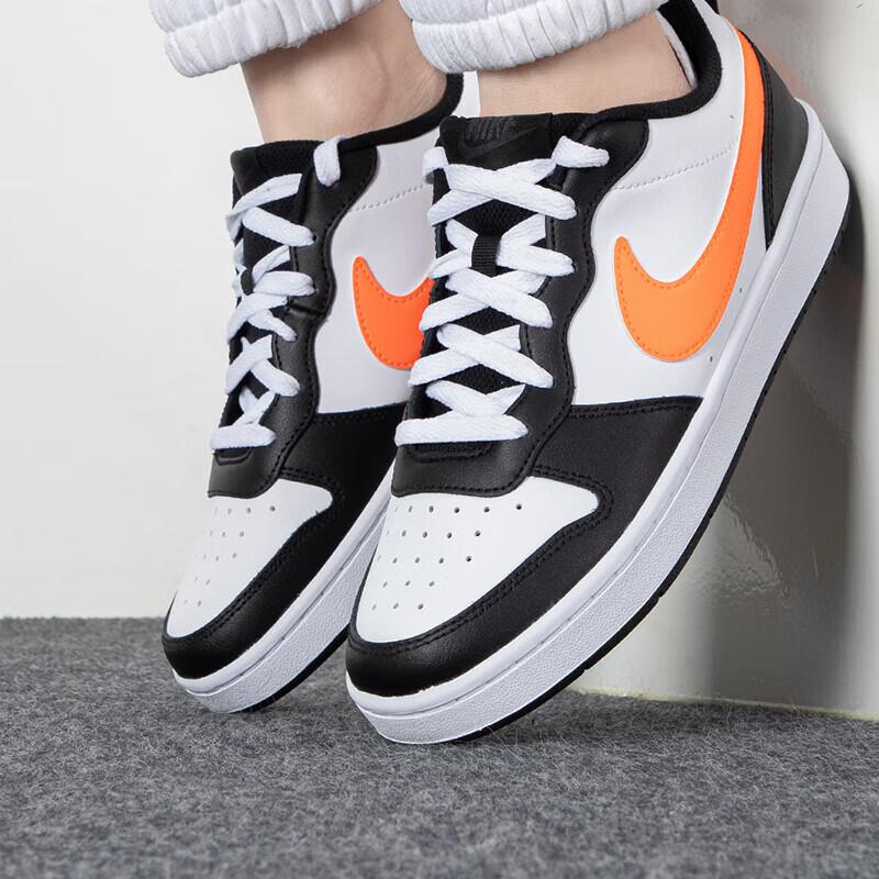 Nike Court Borough Low 2 GS Blanc Noir Orange Chaussures de Sport Enfant Gris Fumée Foncé Orange Total BQ5448-115