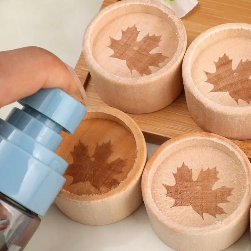 Slowly Volatile Expanded Fragrant Wood Maple Leaf Pattern Wooden Essential Oil Diffuser Aromatherapy Inhaler Desktop Ornament