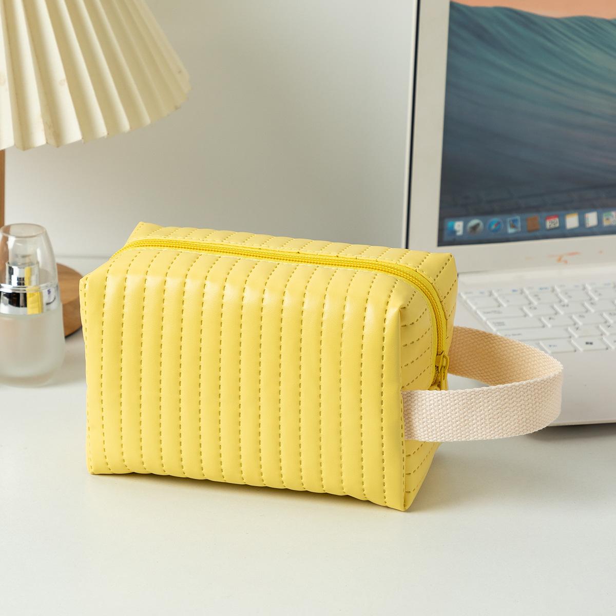 

Fashioin PU Handheld Makeup Bag Travel Toilet Bag Women Cosmetic Bag Zipper Coin Purse Kids Coin Pouch Travel Cosmetic Organizer жовтий