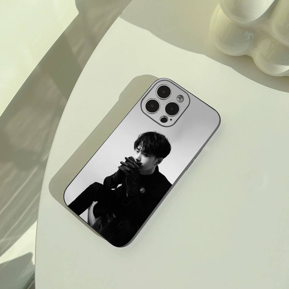 W-Wang- Yibo Phone Case For iPhone 17,16,15,14,13,12,11 Pro Max,16Plus,XS Lightweight and Practical Soft Black Cover