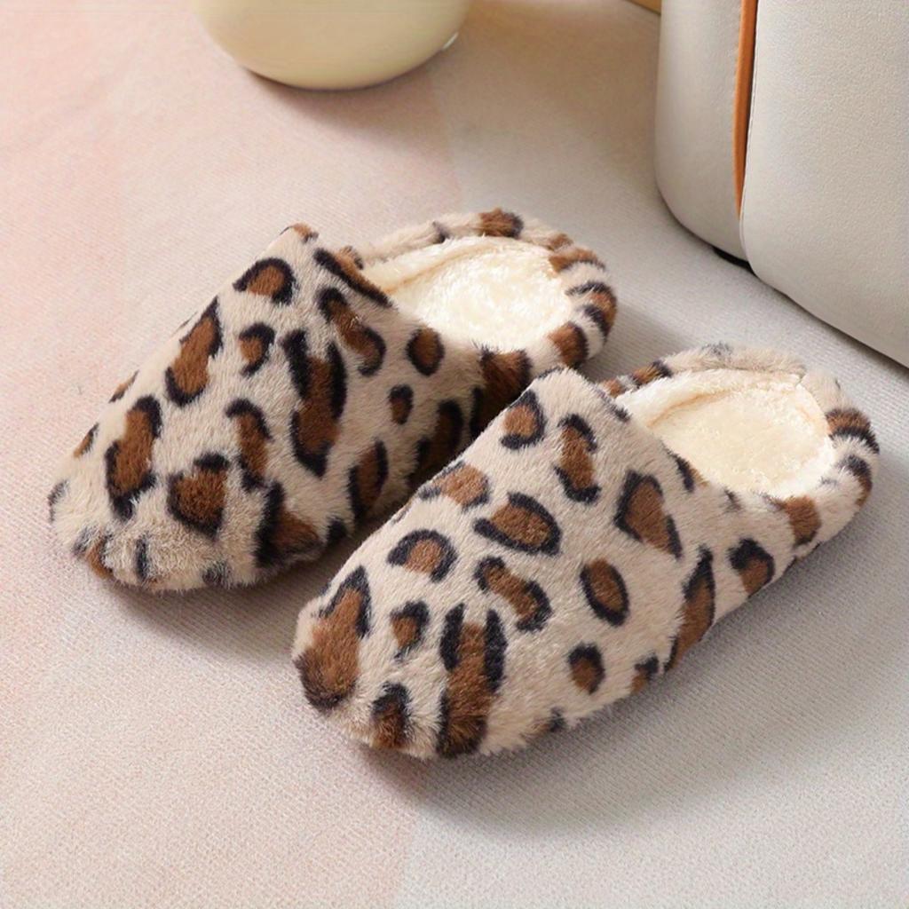 Leopard Print Plush Indoor Slippers, Warm and Comfortable Closed Sliding, Home Bedroom Flat Slippers