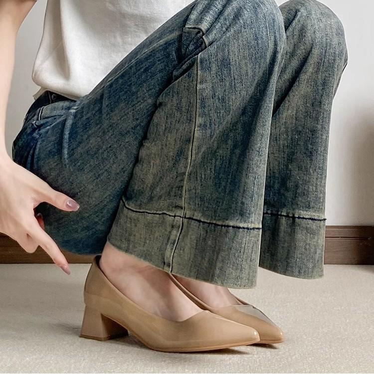 

French cool single shoes women s 2025 new with skirt light mouth pointed thick heel high heels nude not tired feet banquet shoes 34 телесный