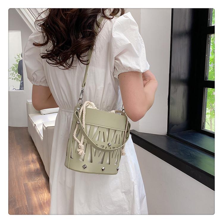 Summer Fashion Messenger Bag Women's 2025 New Portable Hollow Bucket Bag Large Capacity Niche High Sense