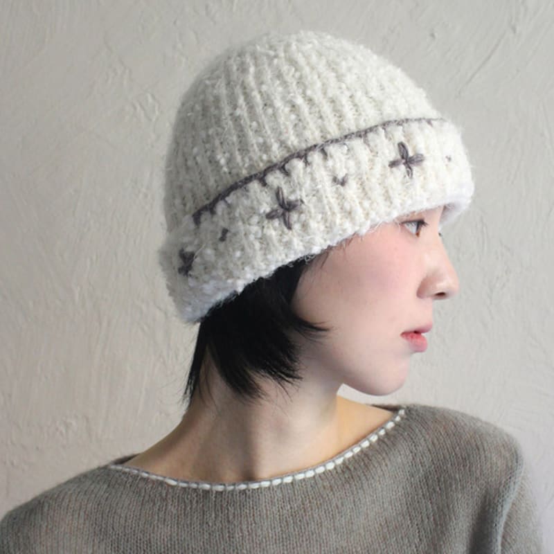 Rubati Flower Hand Stitched Beanie_IVORY